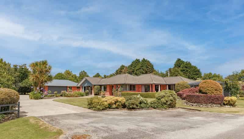 39 Kew Road, Westport