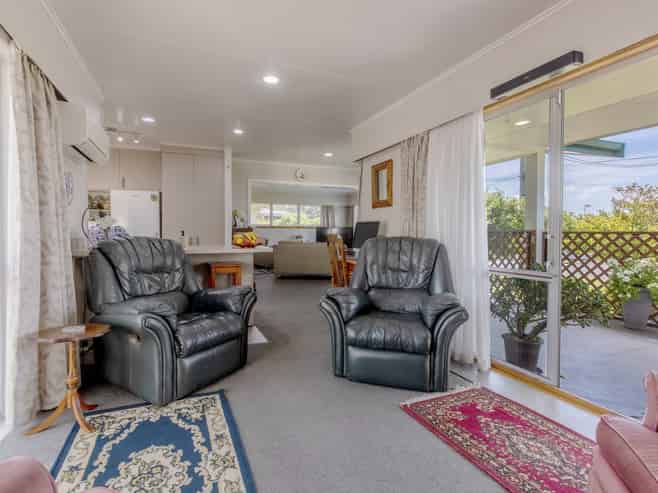 19 Woburn Street, Waipukurau
