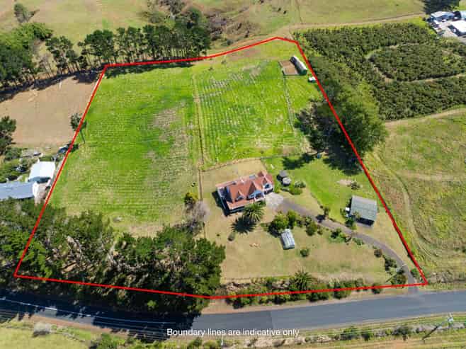 187 Lees Gully Road, Pollok
