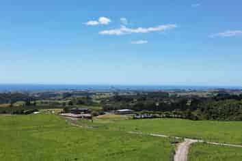 415 Kirihau Road, Koru