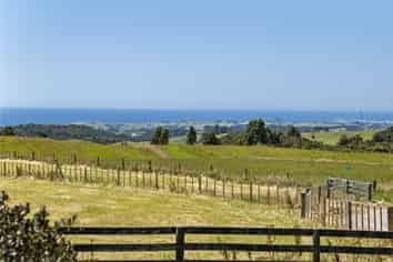 415 Kirihau Road, Koru