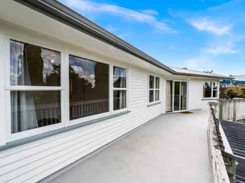 8 Memorial Drive, Parahaki
