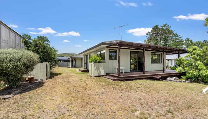 106 Kowhai Avenue, Matarangi