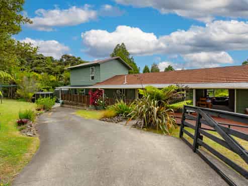 18 Steam Hauler Track, Waitakere
