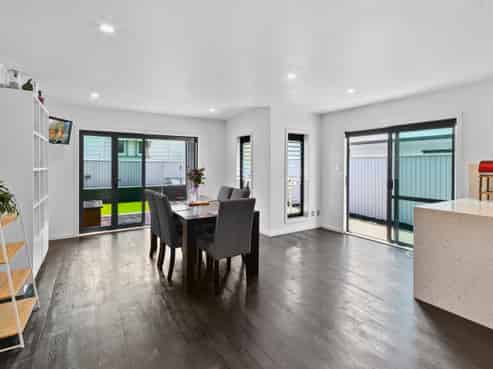 79C Beach Road, Pahurehure