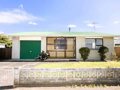 17 Trafalgar Street, Dannevirke