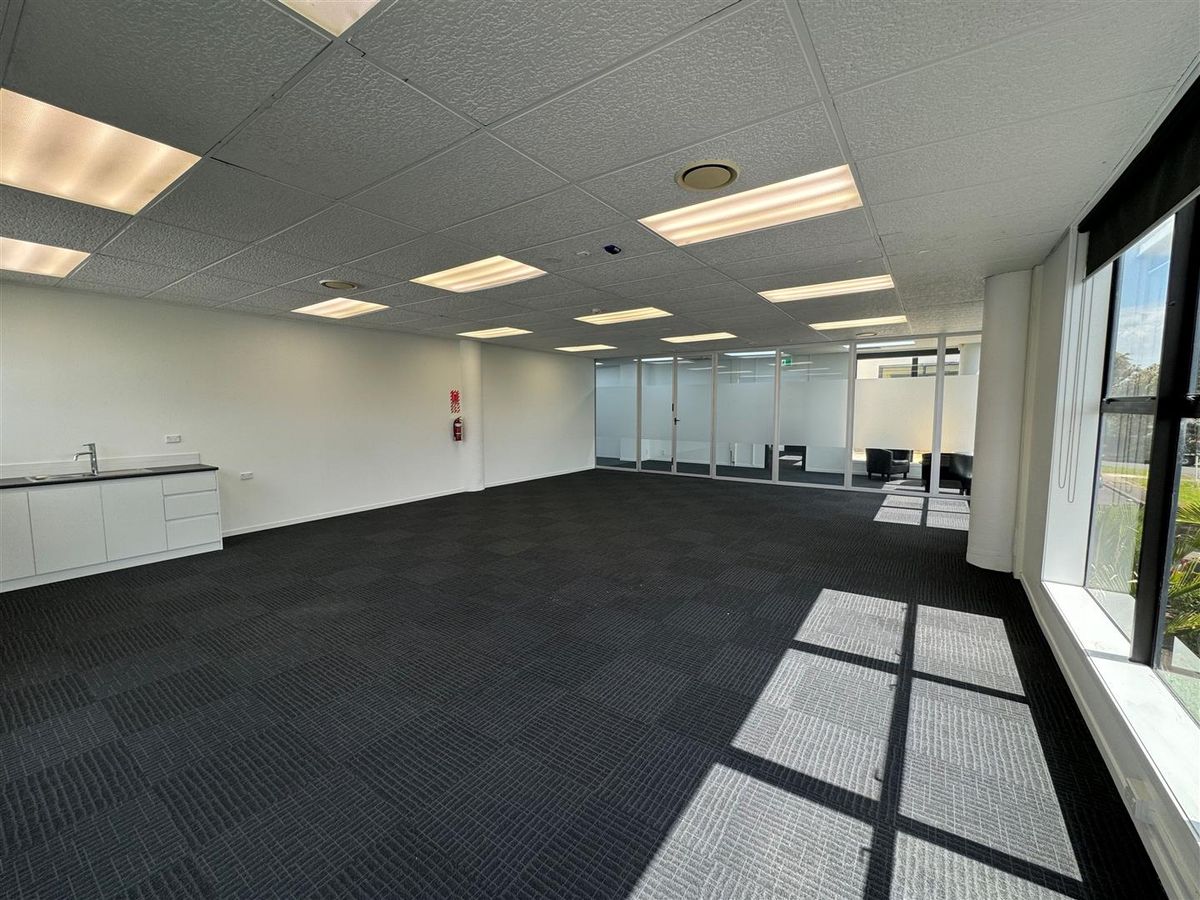 Savills - Bargain 97sqm Penrose Office – pohled 4
