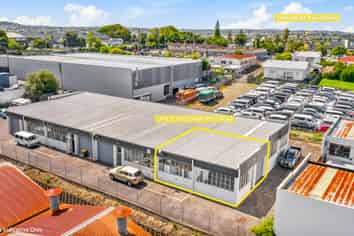 RENT REDUCED! TIDY OFFICE/WARHOUSE