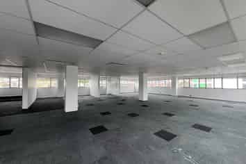 Full floor office - Webb Street 