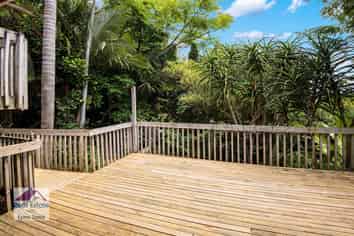  329 Beach Road (Off Pah Road), Onerahi