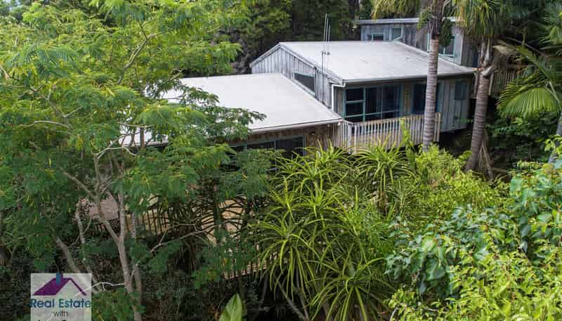  329 Beach Road (Off Pah Road), Onerahi