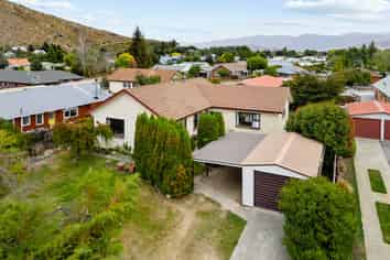 47 Black Peak Road, Omarama