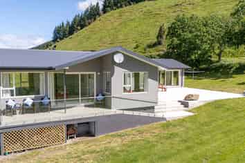 5892 Ettrick - Raes Junction Road, Roxburgh