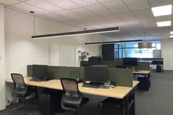 Hamilton East near new fitted office