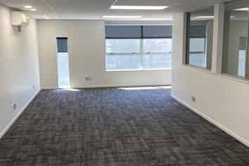 Middleton office unit with storage