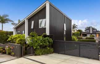 2/37 Glen Atkinson Street, St Heliers