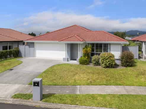 6 Muirfield Crescent, Aongatete