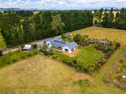 243 Woodside Road, Featherston