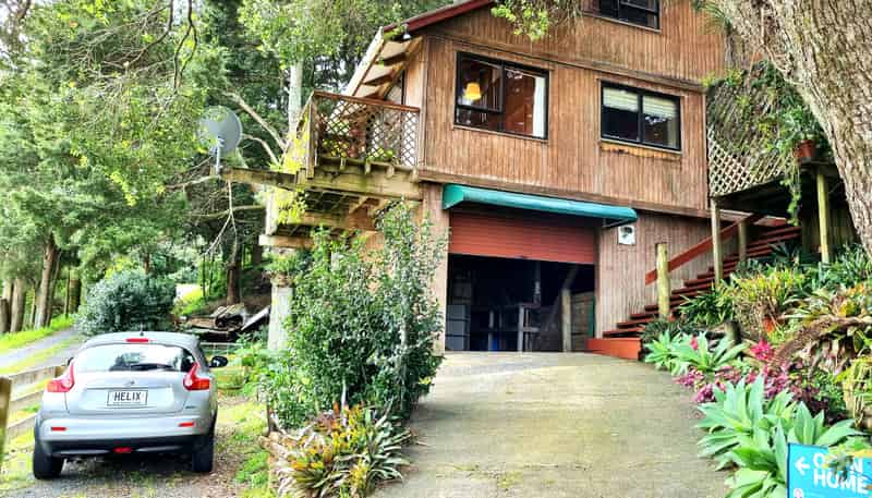 129 Riverside Drive, Parahaki