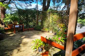 129 Riverside Drive, Parahaki