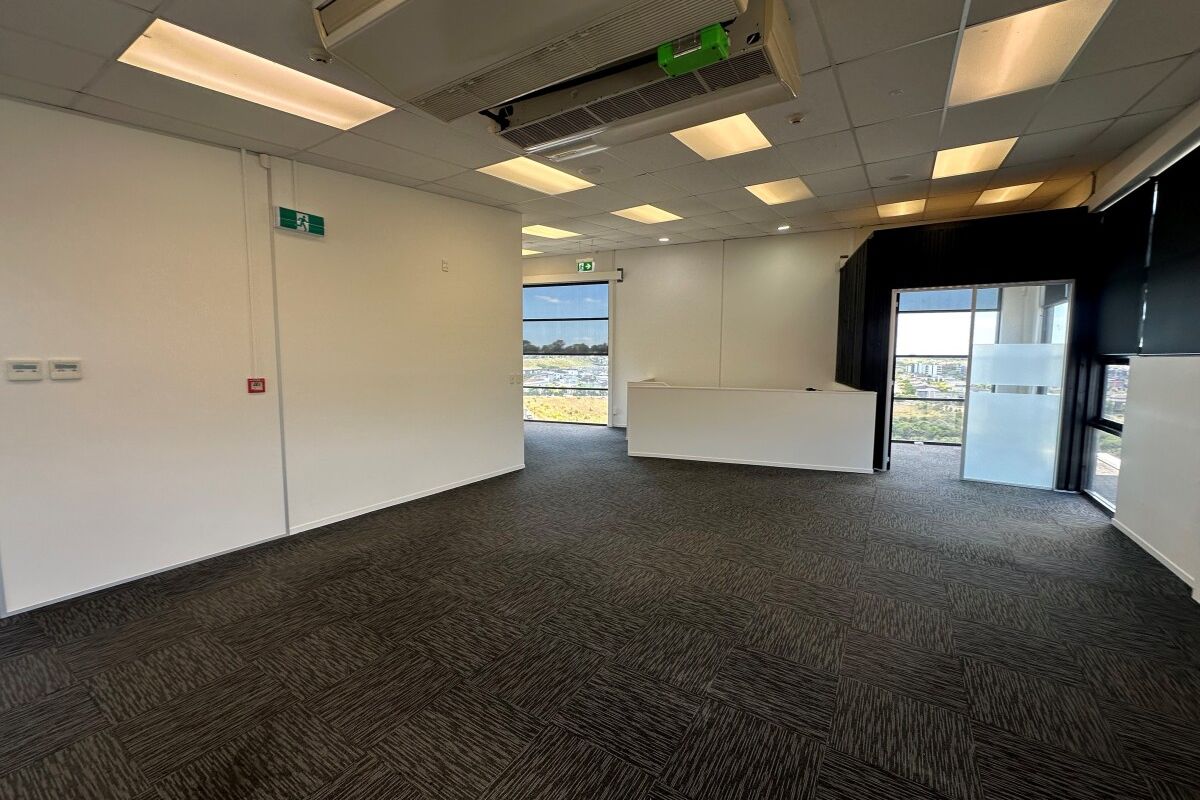 Fitted Out Office with Lift Access - Vista 4