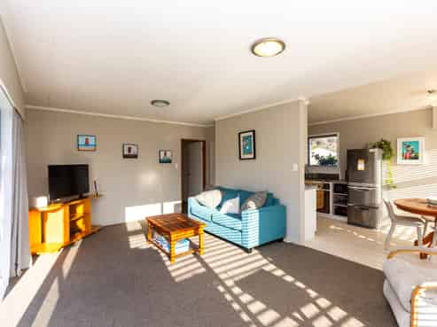 205 Kenwood Drive, Matarangi