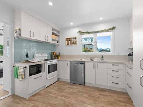 9 Yule Grove, Greytown