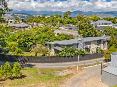 42b Kawiu Road, Levin