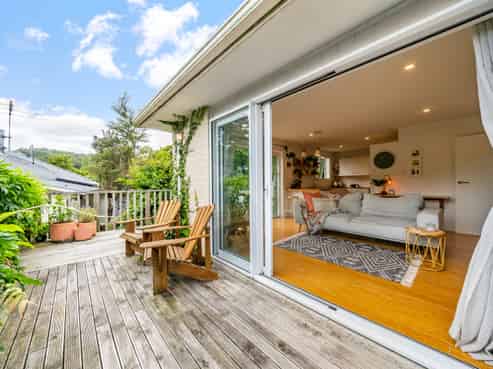1A Wyndham Road, Pinehaven