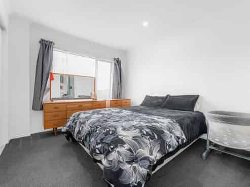 2/1 Vialou Street, Hamilton Central