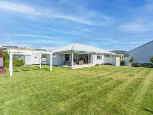 8 Pukatea Lane, Kinloch