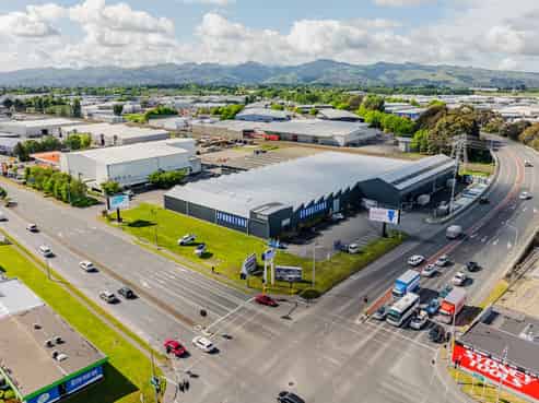 For Lease Corner Site Architectural Showroom