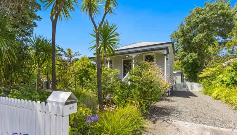 15 Pomare Road, Russell