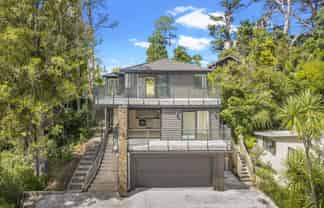 211 Victory Road, Laingholm