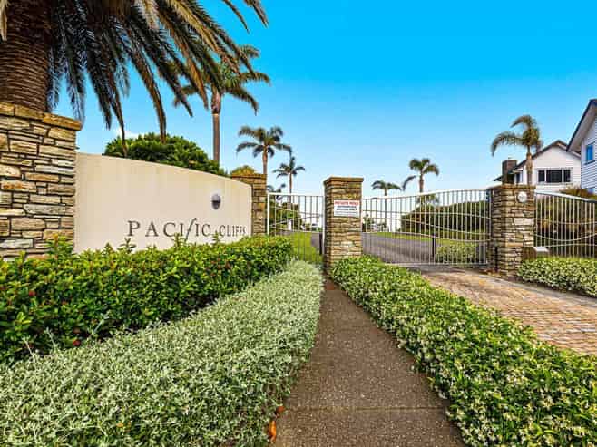 26 Pacific Cliffs Drive, Gulf Harbour