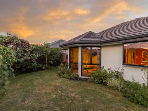 16 Aston Drive, Waimairi Beach