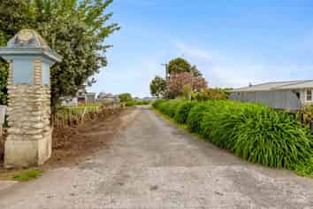 Prime Spot  - Next to Hawera Racecourse - 8904m2