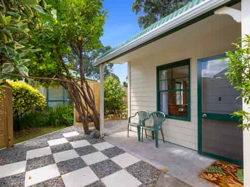 2/70 Whiteley Street, Moturoa