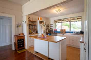 32 Toetoe Road, Otaika