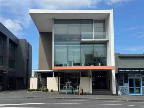 Ponsonby Road with Signage & 11 Car Parks