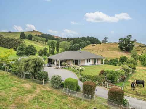 66 Deer Park Road, Cheviot