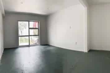Chic 16m2 Retail Nook in Orakei Bay Village