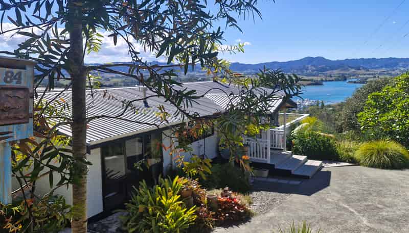 84 Brick Bay Drive, Sandspit