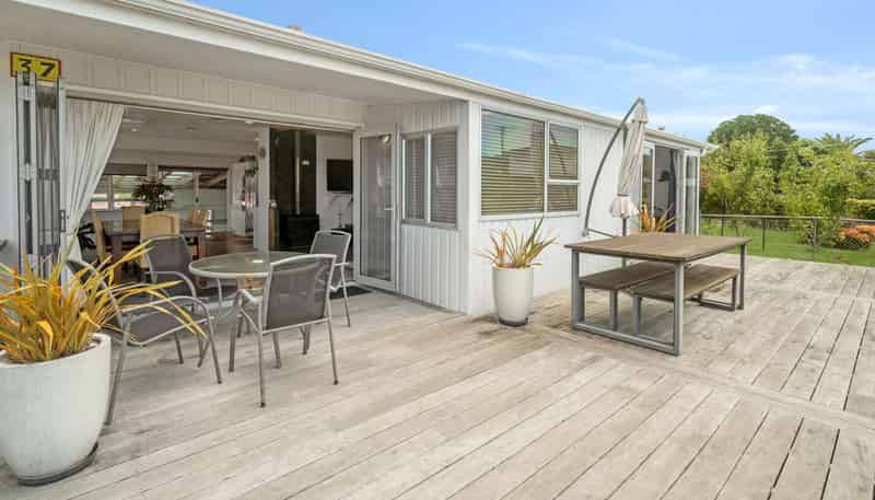 37 Roretana Drive, Athenree