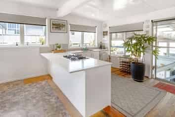 37 Roretana Drive, Athenree