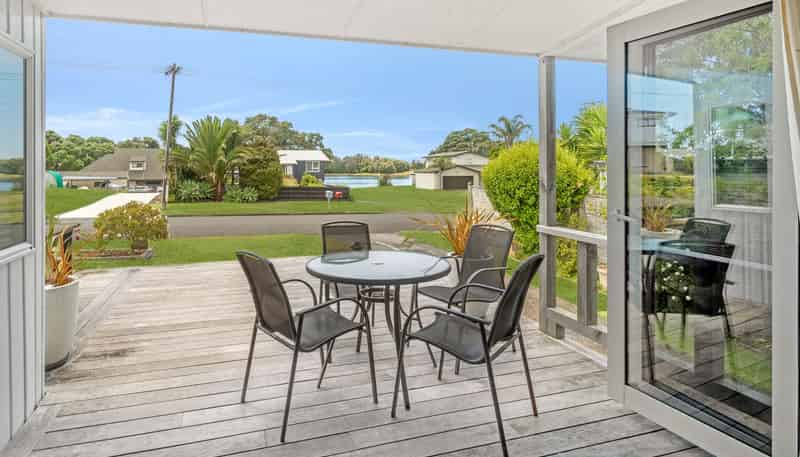 37 Roretana Drive, Athenree