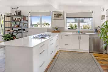 37 Roretana Drive, Athenree