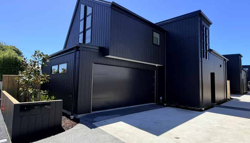 152A-C Hills Road, Edgeware