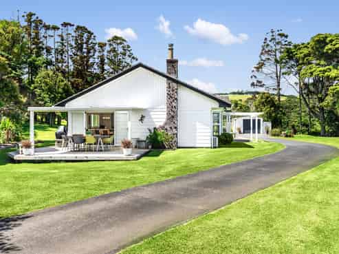 286 Muriwai Valley Road, Muriwai