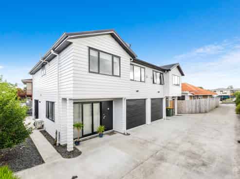 3B Lincoln Road, Manurewa East